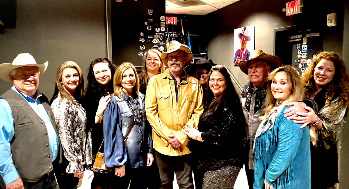 We had a blast in Houston last night with our Florida neighbor Reba Mazak who just became the <a href="/AmericanCW/">ANCW</a> President for 2022, congratulations Reba.