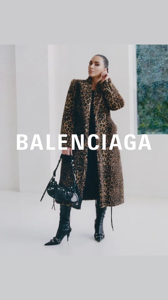 💫 @BALENCIAGA  ♾ Demna Gvasalia