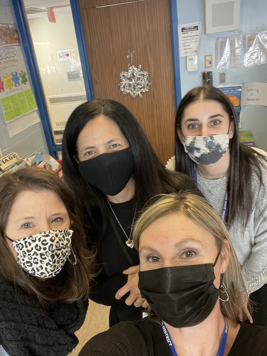 Interactive editing with Miss Katie and our amazing second grade <a href="/ViolaAchieves/">Viola Elementary</a>