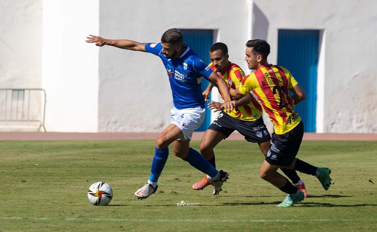No quería irme sin despedirme antes, han sido unos meses difíciles para mi mucha gente sabe el porque, solo digo que cuando he salido al campo he dado todo de mi y no me he dejado nada compitiendo, deseo todo lo mejor de corazón al melilla y su gente. <a href="/UDMelilla/">Unión Deportiva Melilla</a>
