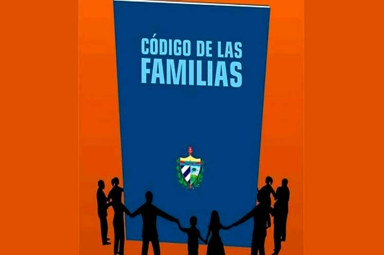 @MaykellTwin @rauldominguezb2 @JEAlvarezCuesta @DiazCanelB @GipsyGastello @ysaiasrosas @diaz_rive3 @BencomoRusia @IsabelRR95 @ArmandoLaritza @TuiterosDChavez El Proyecto de #CódigoDeLasFamilias se llevará a #ConsultaPopular hasta el 30 de abril.
➡️#Cuba necesita tu opinión.
#PasiónXCuba 🇨🇺