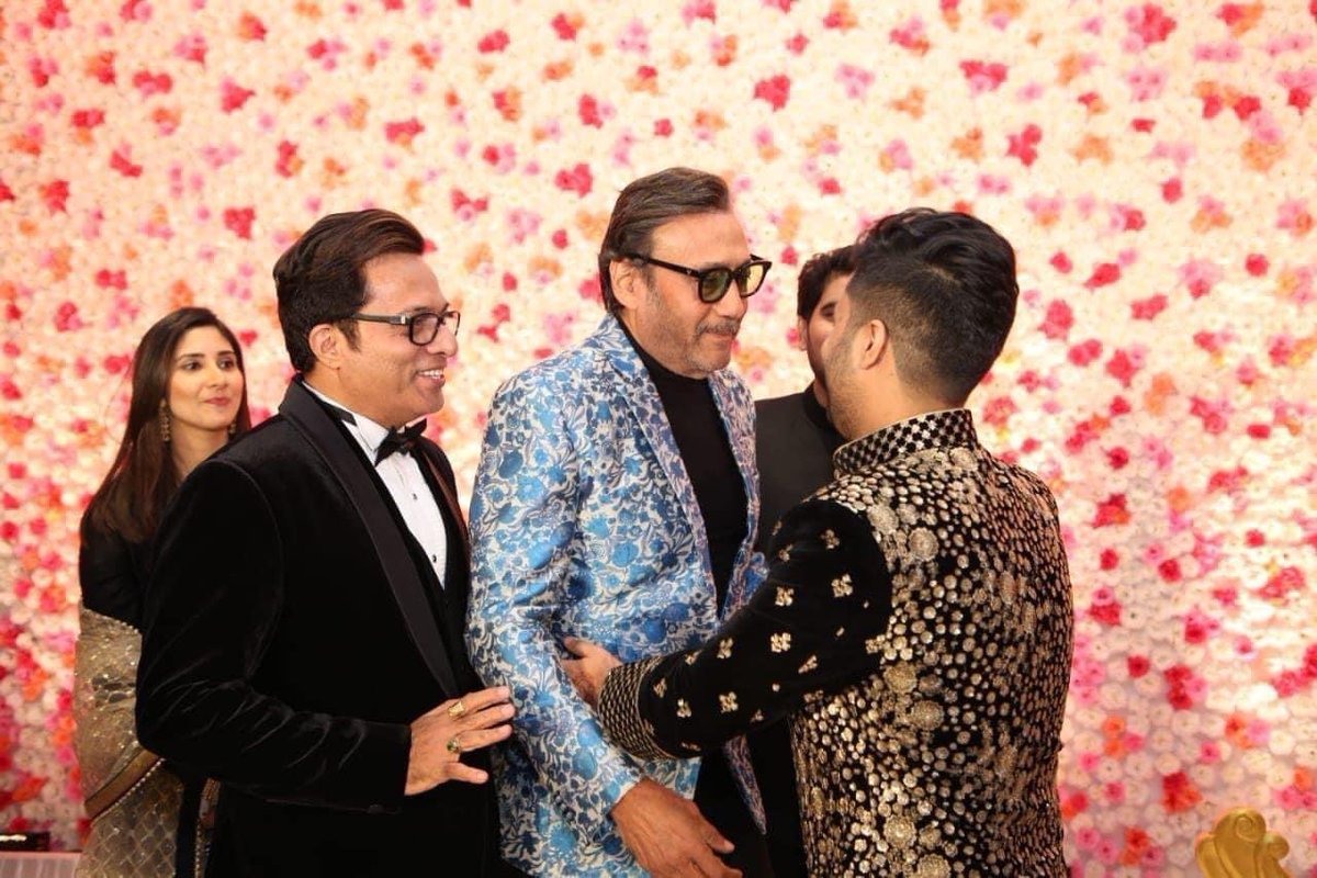 DPMumCustoms's tweet photo. Happy birthday to the Bhidu of Bollywood @bindasbhidu . Your humble and kind nature will always stay with me and my family. May you be blessed with joy, happiness and success! 

#HappyBirthdayJackieShroff #DeepakPandit #DeepakPanditCustoms https://t.co/VxXvnuhuwT