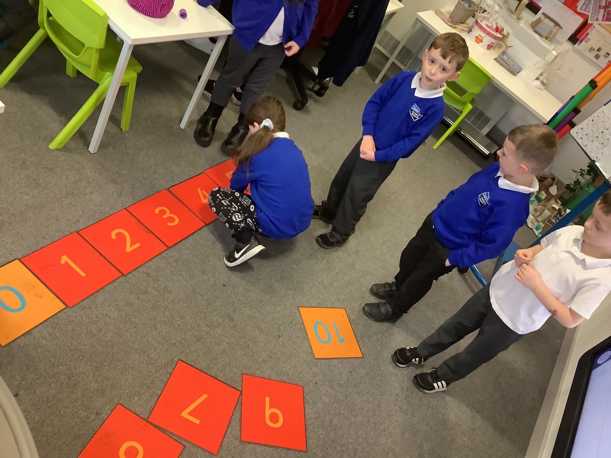 OABroadoak's tweet photo. In maths this morning some of our children have been ordering numbers to 20 #orderingnumbers #maths #y1 https://t.co/15QDyyogS7