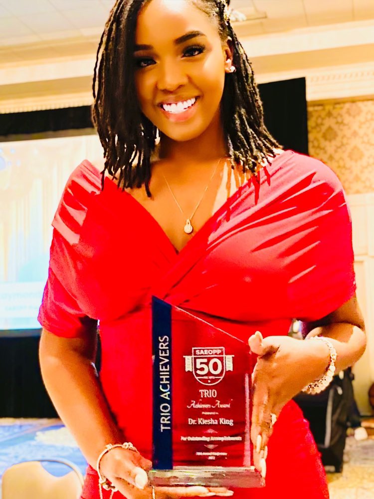 drkieshaking's tweet photo. Such an honor to receive the 50th Anniversary @saeoppub Upward Bound TRIO Achiever’s Award! A huge thank you to President Cabrera, Dr.Mason and Dr. George for your relentless efforts on behalf of first generation, opportunity youth. Thank you @usdoegov for funding these programs! https://t.co/PWs1uS87mQ