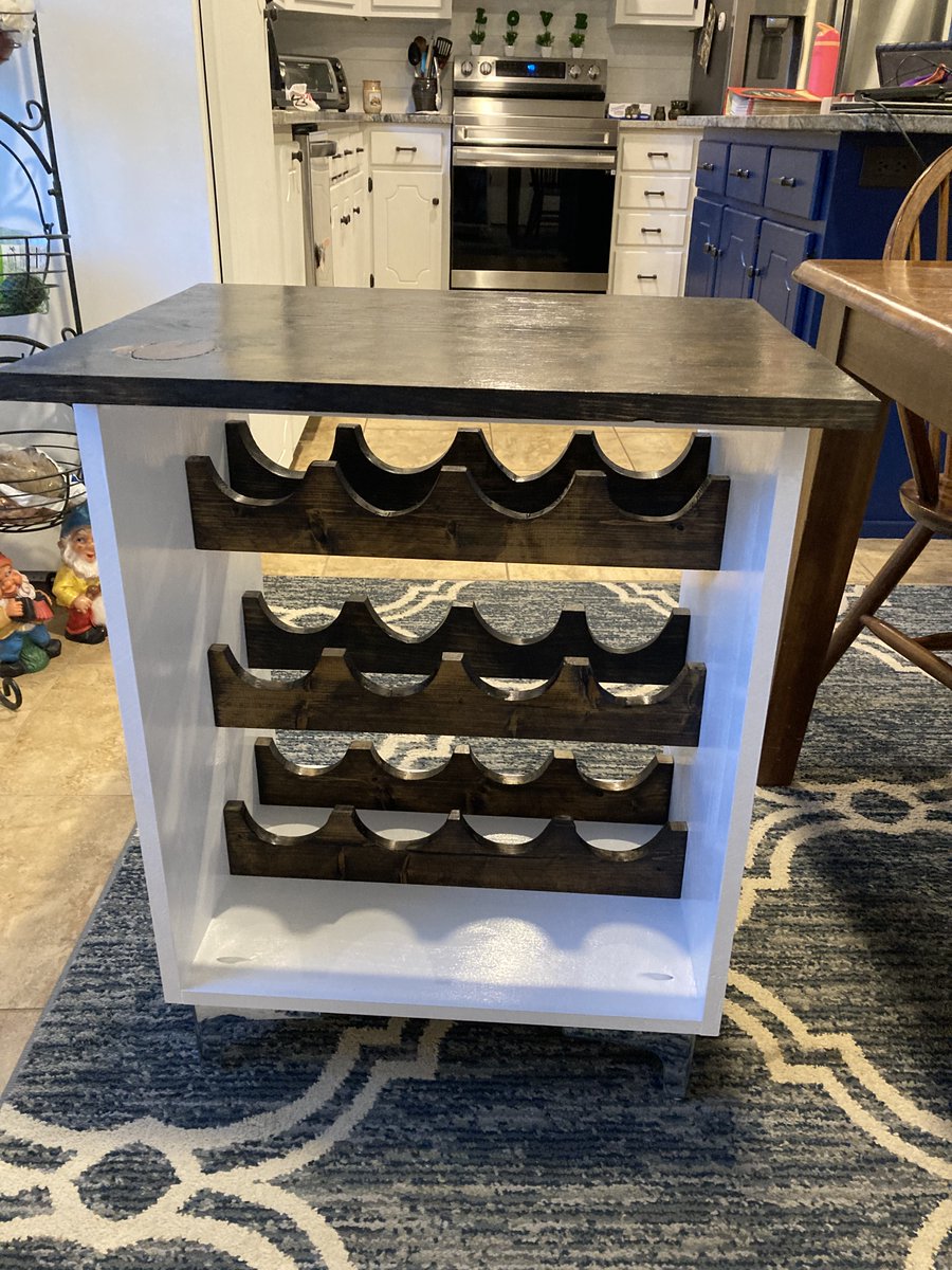 KhakiPantsCraft's tweet image. #JanuaryProject number 2 was this #homemade wine stand/cabinet/table/whatever. Took more time and effort, but please with my joining and saw work here. What do you think?

#crafter #project #woodworking #StoringMyHomemadeWine