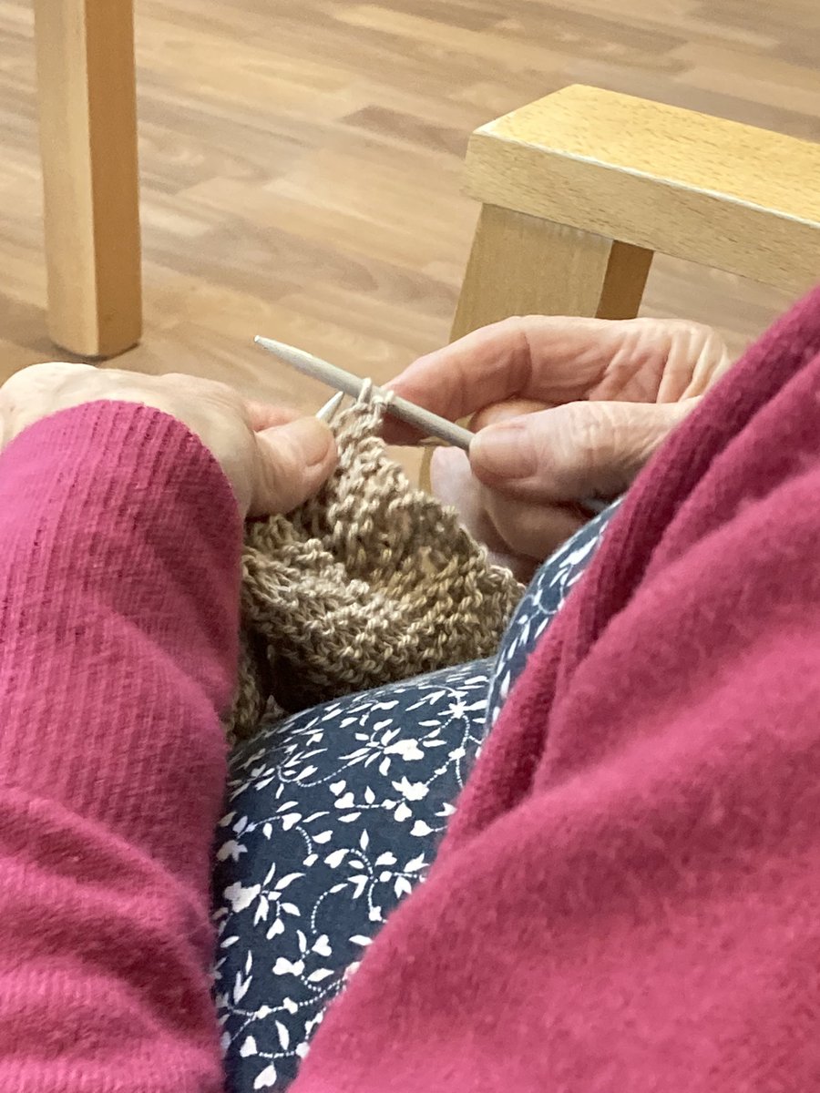 I found myself mesmerised watching a patient knit so skilfully and with such ease this afternoon on Meadow ward @OAIMS_HACW <a href="/HWHCT_NHS/">Herefordshire and Worcestershire Health & Care NHS</a> #OccupationalTherapy / purposeful activity is so important for well-being  <a href="/RCOT_MH/">RCOT Mental Health</a>