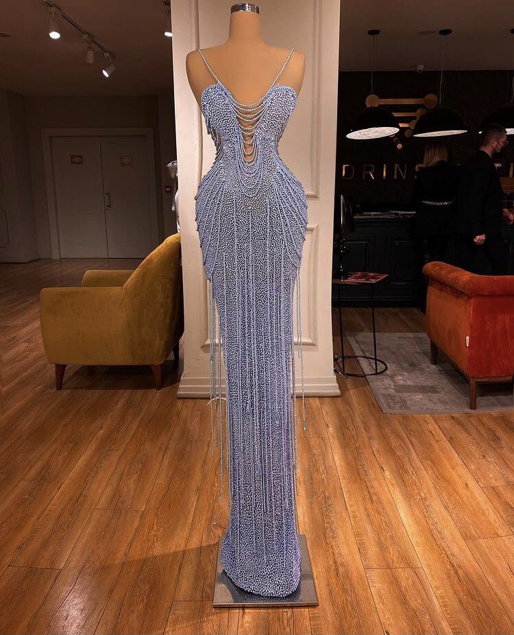 RT for the yellow dress LIKE for the blue one