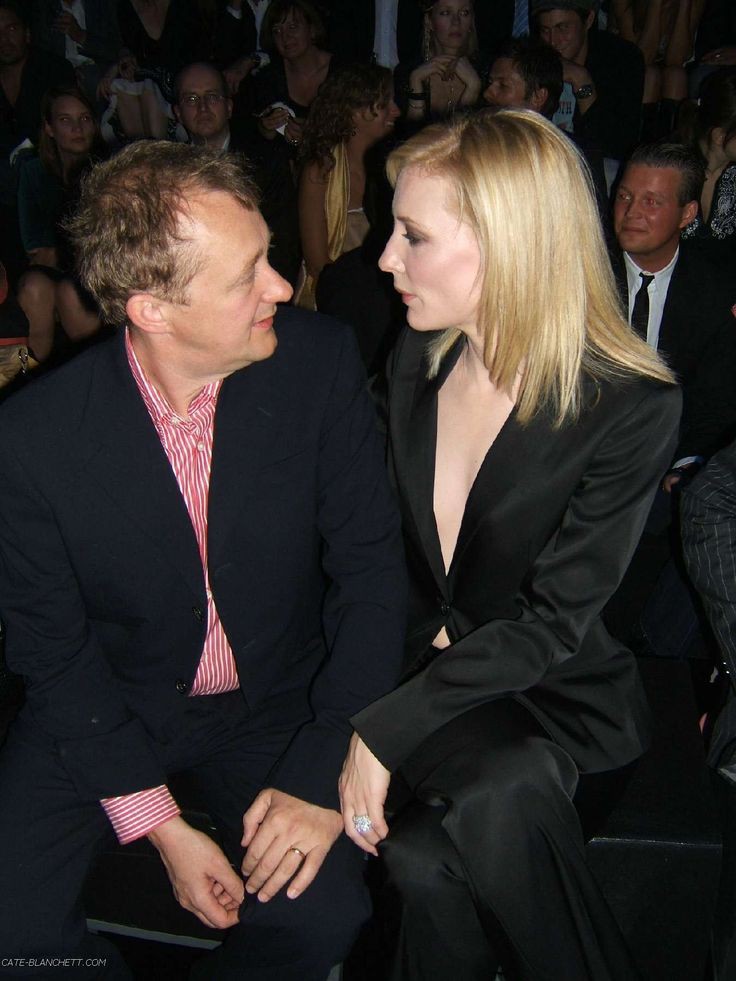Happy Birthday to playwright director ,producer and a loving husband to Blanchett ..Andrew Upton 