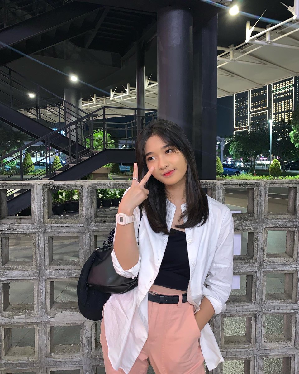 C_OnielJKT48's tweet photo. 😼 https://t.co/nTrMCaQ5Ag https://t.co/iZ8AhwEspW