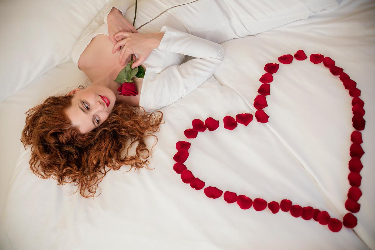 I T’ S  V❣️L E N T I N E  M O N TH
The perfect ‘excuse’ to lose yourselves together for a wonderful romantic escape @rognerhoteltirana 
.
.
.
.
.
#valentines #romantic #couple #romanticpackage #rogner #rognerhotel #dinetogether