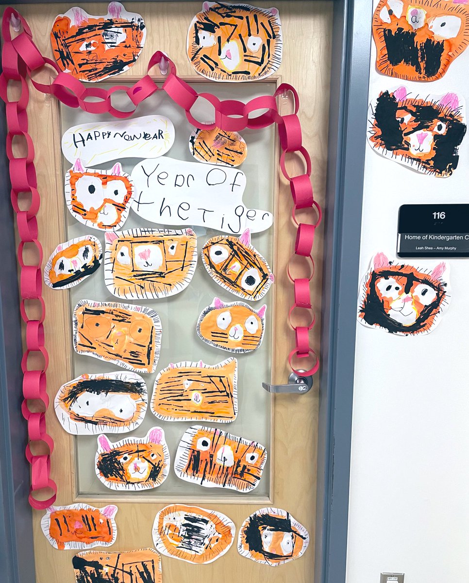 leah_hmb's tweet photo. #YearOfTheTiger  #LunarNewYear https://t.co/Go1elsOjeC