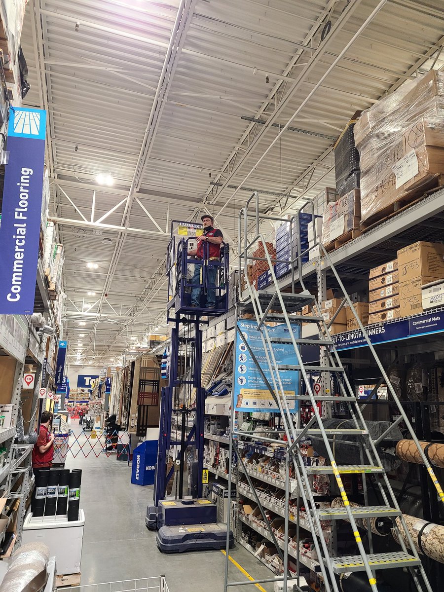 Ray10Ward's tweet photo. Laying the ground work at 2223 power pack down in flooring today!! #R7cardboardchallenge #D873Pride #2223Team @SMechanicsburg @JHoffmann2207 @DamonBennettR7 https://t.co/CZZzl2i2kl