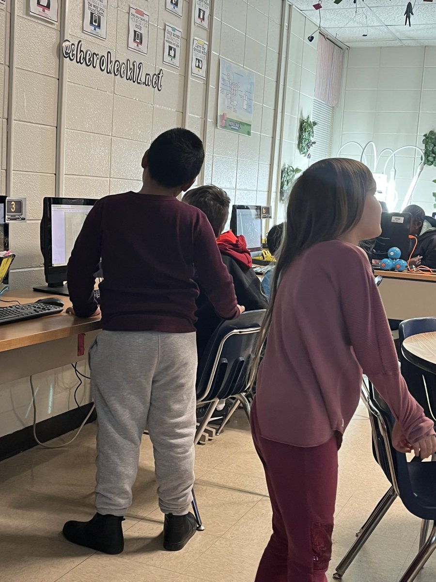 Thank you Mrs. Luck <a href="/OGeagles2nd/">2nd Grade Oak Grove Elementary STEAM Academy</a> for bringing your class so the 4th graders could share their 3D garden sign designs before printing. <a href="/OGESeagles/">Oak Grove Elementary School</a>