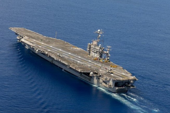 May be I have found the aircraft carrier USS Harry S. Truman #CVN75 in the adriatic sea.