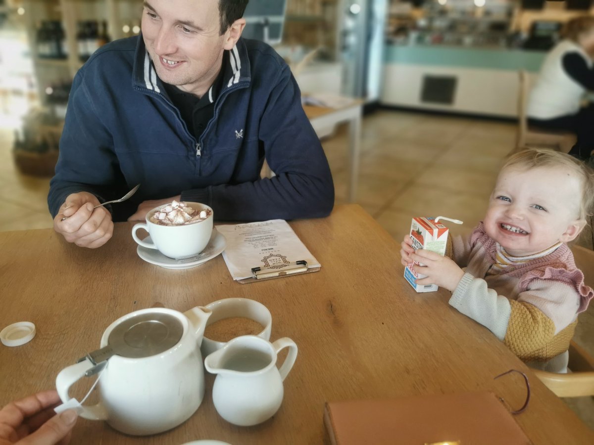 Em_Rose14's tweet photo. Lovely lunch out today @OldHallFm with @sam_bales #shoplocal #supportlocal #cowswithcalves https://t.co/q0yPL9dPRY