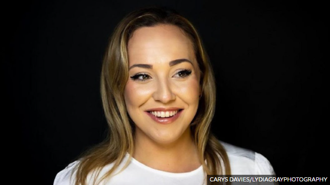 BBCWalesPress's tweet photo. "We're told to be ourselves as much as we can. The idea is that we are the audience’s friend that they are watching telly with."

Congratulations to Carys Davies, one of @bbcthree’s new TV announcers

Pob hwyl / good luck with tonight’s launch @bbcthree 
 
https://t.co/CyjVGlg1DW https://t.co/pvbVplJibN