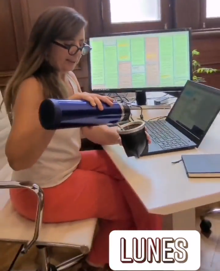 Farodelibertad_'s tweet photo. La jornada laboral más liviana en el campo / El día más pesado en el Estado https://t.co/Gd5DYAz3r4