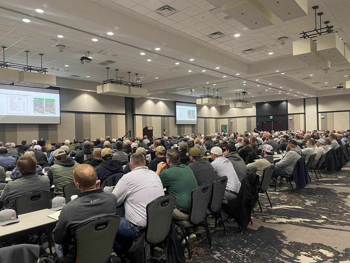 Absolutely PACKED house here in Kearney with well over 300 growers. Make sure to RSVP! Your Corteva CP team is at all of them to answer questions on what stabilizers and nutrient efficiency Biologicals can bring to the table!