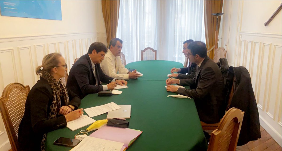 Réunion de travail à la délégation de la Polynésie à Paris en présence du Président <a href="/EdouardFritch/">Edouard FRITCH Officiel</a>   
 <a href="/YvonnickRaffin/">Yvonnick RAFFIN</a> Ministre des Finances et de l'Energie #lesEnjeuxDeLaRepriseEconomique et notamment de la stratégie de #RelanceDuTourisme et de l’attractivité du Territoire 😀😀