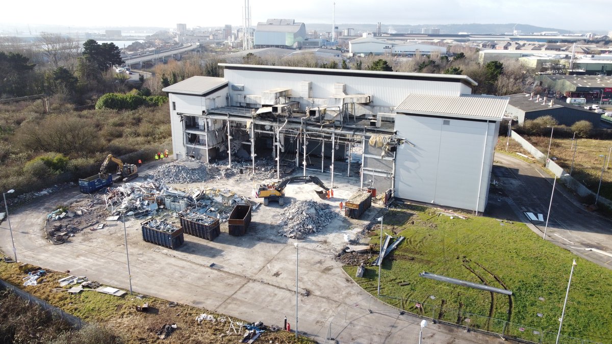 Great to see demolition at the #Cardiff Printworks site is well underway.
Details of the demolition can be read here:
bit.ly/3uigpFW

#commercial #industrial #demolition #development #industrialdevelopment #redevelopment #sustainability