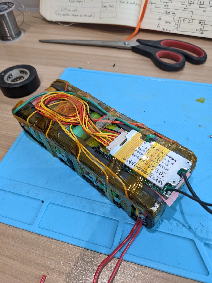 PHutchinson's tweet photo. It only blooming worked! Now for the prototype battery... and attempting to avoid fire! #electricbike #ebikes #Recycle https://t.co/xA4MgwKzLe