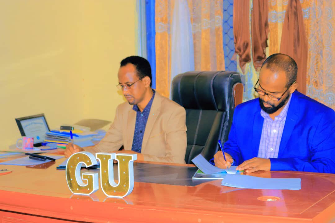 SOGEA15's tweet photo. MoU for Renewable Energy Cooperation between SOGEA and Galkayo University (GU) signed today. The agreement was witnessed by the media and the university officials. The MoU have been signed by Chairman @EngSoofe and The head of GU Engineer Muhiyadiin Abdullahi Abdi.
#Somalia
@UNEP https://t.co/EIBBF4iFup