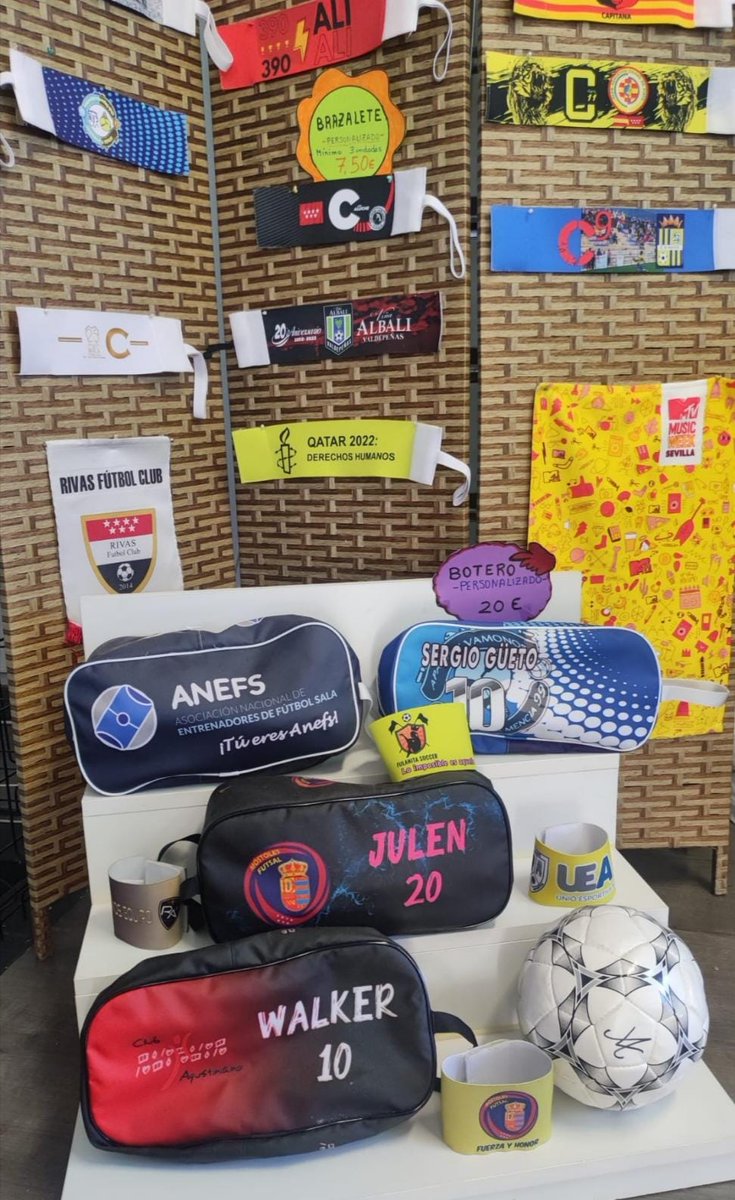 LaPizarraFS (@lapizarrafs) on Twitter photo 🎉¡¡Y SORPRESA!!🎊
¡¡Para celebrar esta colaboracion, que mejor que un regalito para nuestros SEGUIDORES mas futsaleros!!👏👏👏
🙄Que hay que hacer para conseguir un BOTERO PERSONALIZADO⁉️
🥇Seguir a <a href="/taucersports/">Taucer Sports</a>
🥈Seguir a @Sublistamp
🥉Retuitear este tweet
PRONTO MAS INFO😏 🎉¡¡Y SORPRESA!!🎊
¡¡Para celebrar esta colaboracion, que mejor que un regalito para nuestros SEGUIDORES mas futsaleros!!👏👏👏
🙄Que hay que hacer para conseguir un BOTERO PERSONALIZADO⁉️
🥇Seguir a <a href="/taucersports/">Taucer Sports</a>
🥈Seguir a @Sublistamp
🥉Retuitear este tweet
PRONTO MAS INFO😏