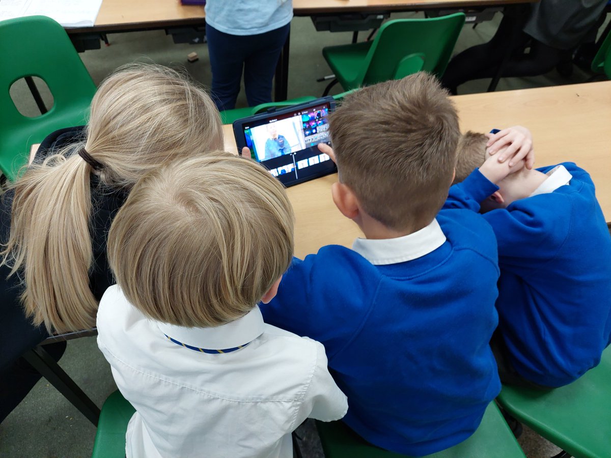 HagbourneSchool's tweet photo. Check out Year 5 who have written their own episode of Stargazing about the planets, recorded it and are now using imovie to put it all together. https://t.co/m9r2hUu9Z2