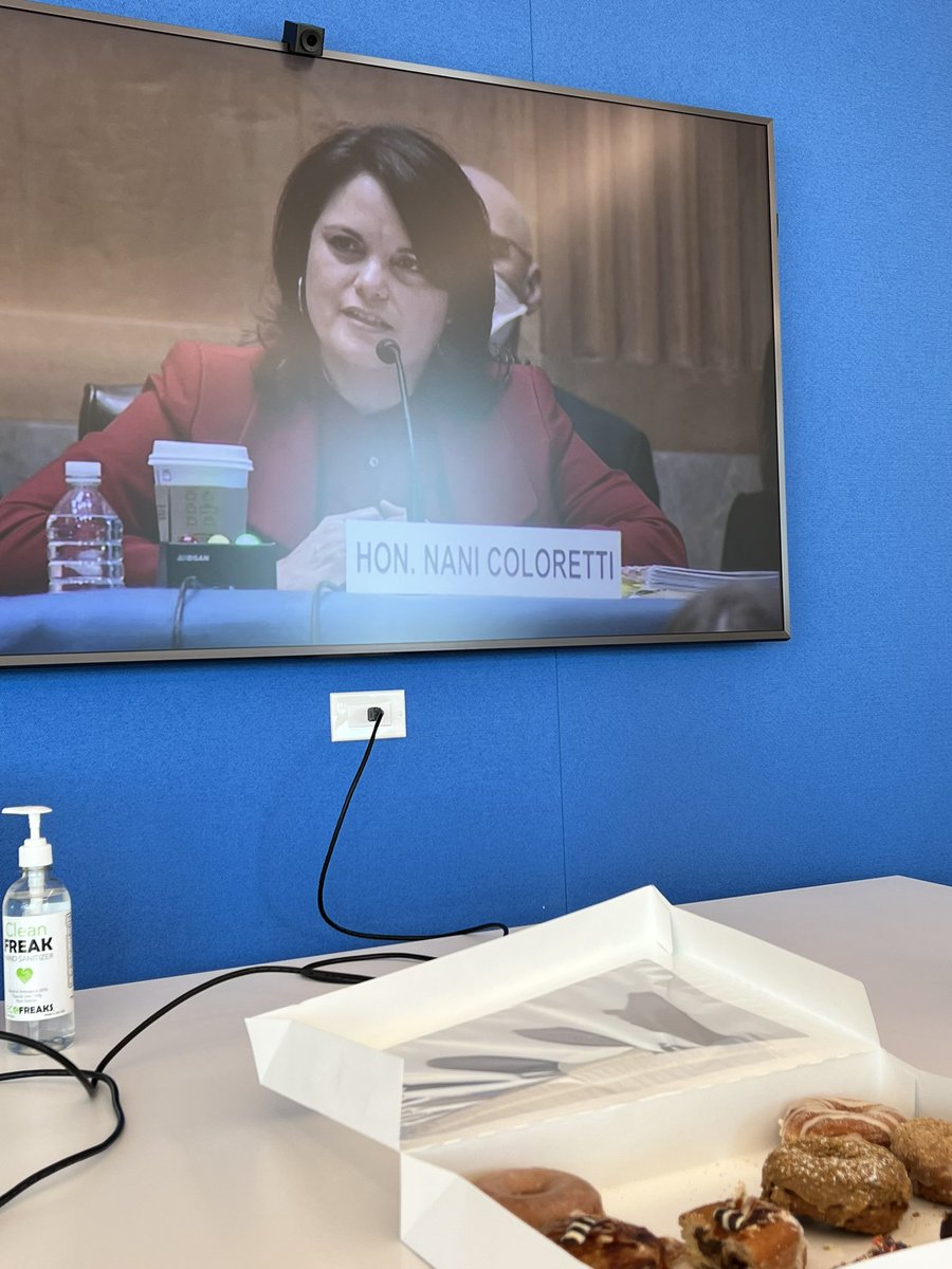 lizagetsit's tweet photo. Happy @NaniC day!! She’s as kind as she is smart and I couldn’t be prouder for my friend and colleague. You make @urbaninstitute so so proud 🎉 https://t.co/QH3hPFeRPS