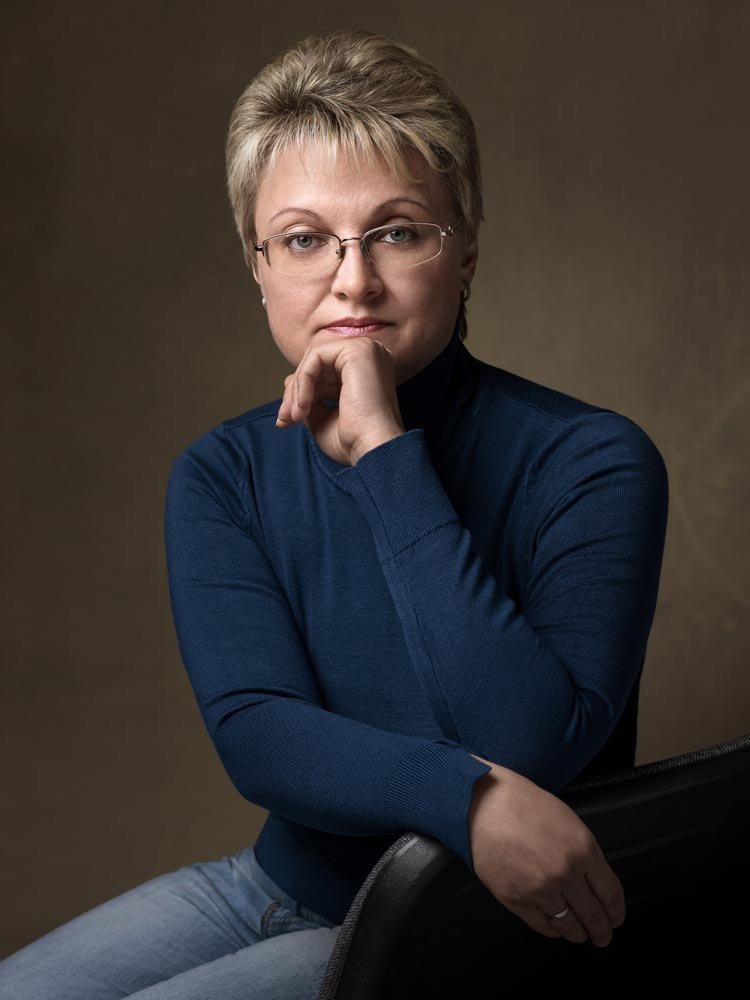 Онлайн встреча  наших ребят с Викторией Ледерман – одна из известных современных российских писателей, авторов книг для детей. Виктория родилась и живет на Волге, в городе Самара.