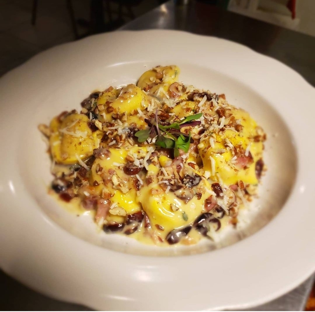 NocateeHomes's tweet image. #TuesdayTrivia Catullo's Italian has announced the opening of their second location in the Nocatee Town Center in late 2022. To learn ALL about this delicious restaurant, visit  hubs.li/Q0134NcJ0 #DiningNotes