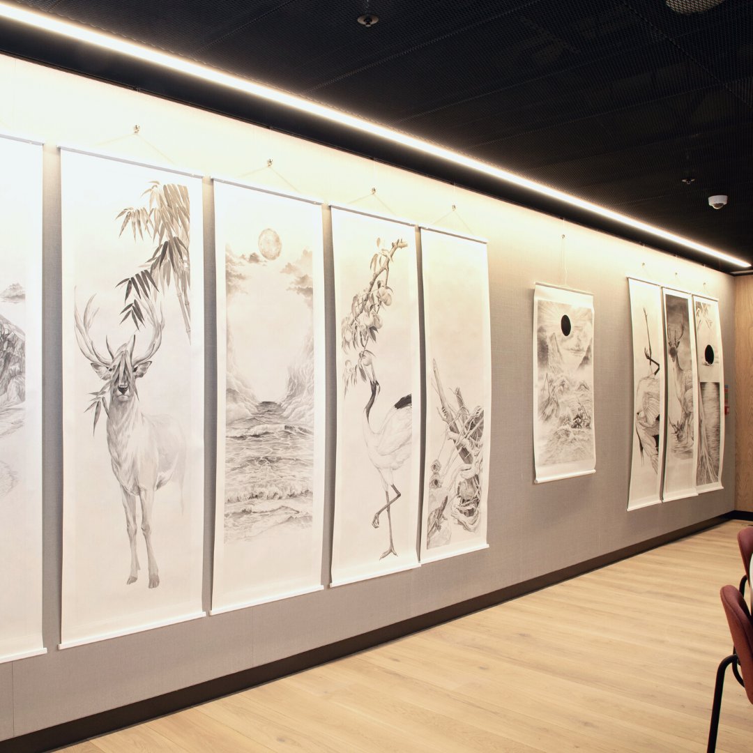 This is our Highly Commended artist Sueyon Yang and her curator Taniya Dharani.
​
​Read more about them and their exhibition "Perpetual" on the Emerging Artist Gallery Website: emergingartistgallery.com/perpetual---su…