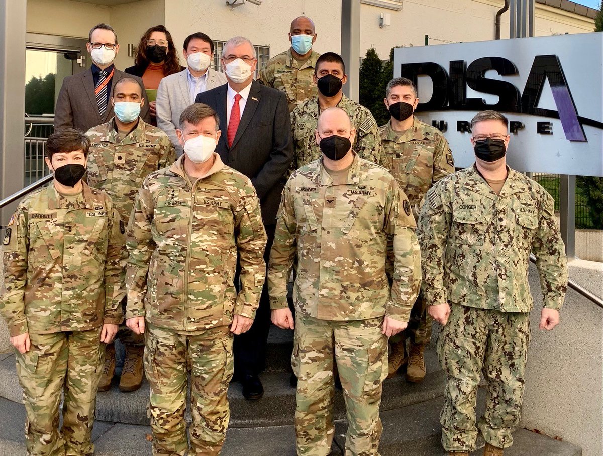 DoW_DISA's tweet photo. #ICYMI @ARCYBER Cmdr. LTG Stephen Fogarty and his team, along with @USArmyNETCOM Cmdr. MG Maria B. Barrett, visited #DISAEUROPE to discuss ongoing #partnerhips between @USArmy and #DISA in Europe. #ConnectProtectServe #Cyberspace #ProtectTheDODIN 🌎👊 https://t.co/WhJ8YCSIvi