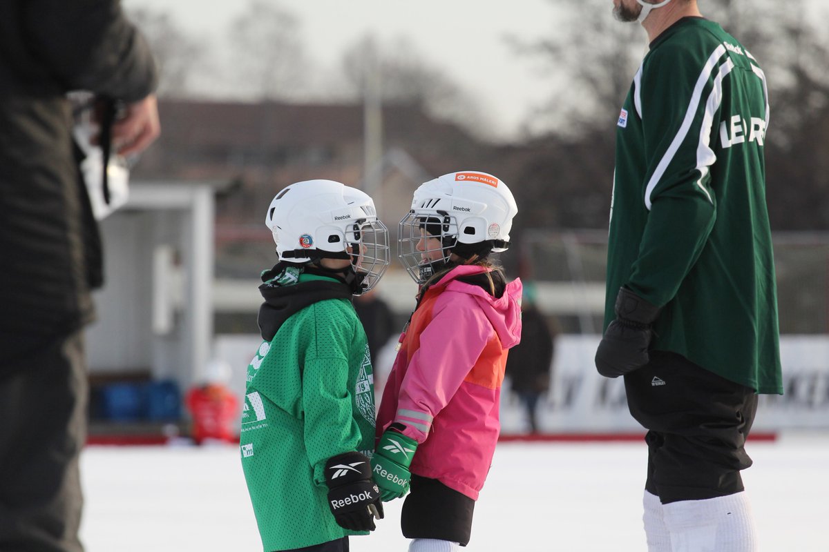 Välkomna Svensk Elitbandys nya hållbarhetspartner - Clockwork Bemanning &amp; Rekrytering AB 🤝

Läs allt om arbetet med hållbarhet, idrott på lika villkor och för jämlikhet på elitserien.se!

Foto: Linda Lohiniva #svbandy