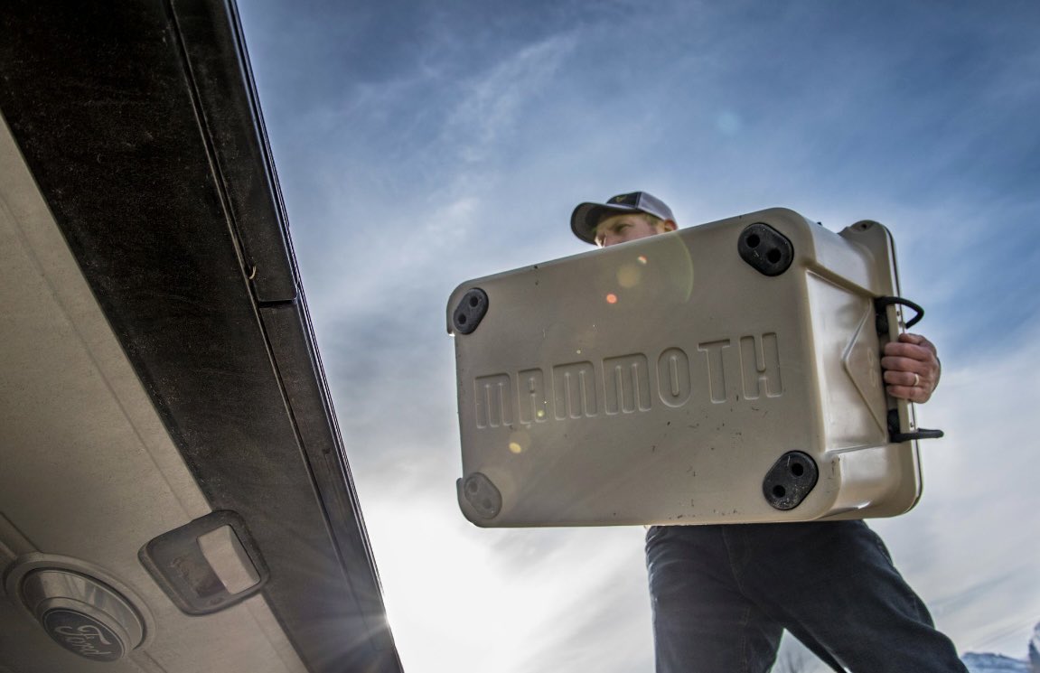 Mammoth Coolers are designed with thick rubber non-skid feet, keeping your cooler secure during all of your outdoor adventures.

#MammothCoolers #HowDoYouMammoth