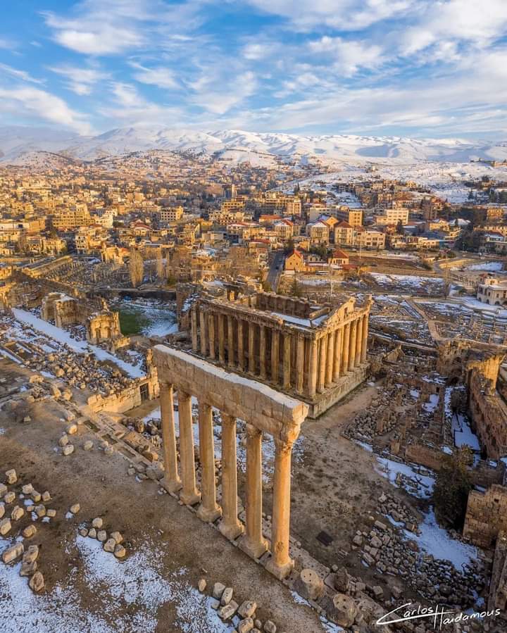 waelaboudiab's tweet photo. The beauty &amp; history in one location “Baalbek” ❄️🏛🇱🇧

📸 @carloshaidamous https://t.co/5fPzzhxepc