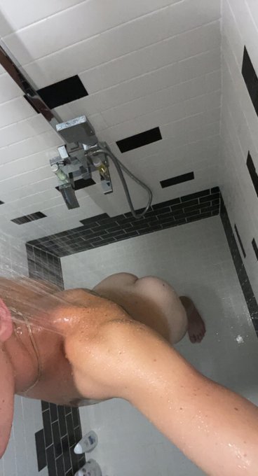 Watch Jake & Issac's leaked NSFW photo on TwXstars