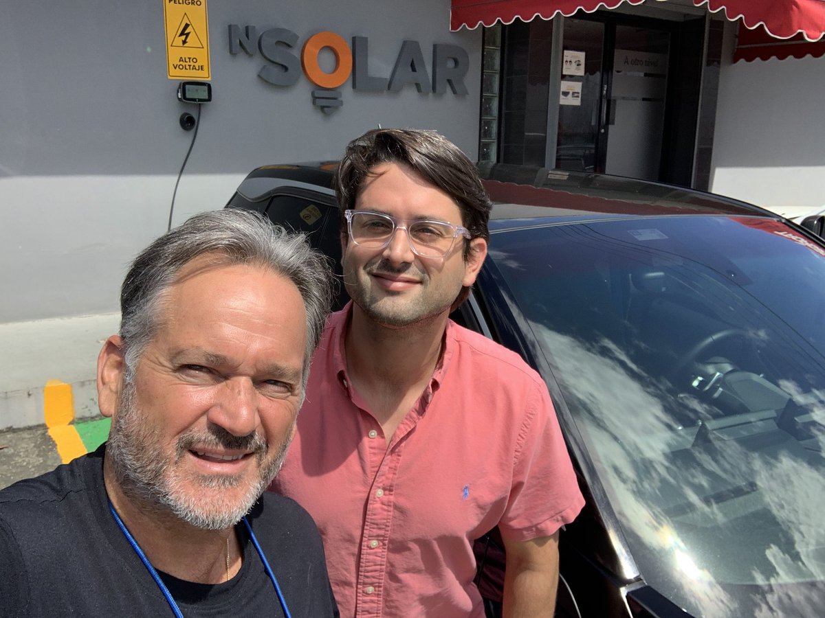 juancanavarro's tweet image. Junto al CEO Juan Andrés, aprendiendo de los jóvenes de @NSolarPanama: están estrenando nuevo cargador @wallboxchargers para carros eléctricos. La #EnergiaSolar y la #MovilidadElectrica ya son el futuro y el presente de Panamá y el Mundo. 

#solar #i3 #BMWPanama