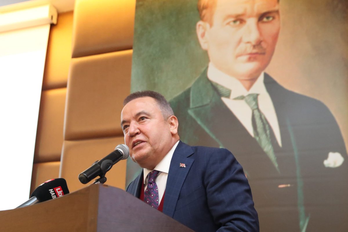 Muhittin Böcek