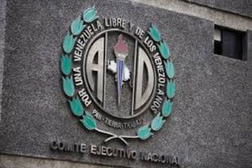 el_carabobeno's tweet photo. Grupo conciliador llama a reconstruir a Acción Democrática https://t.co/TWfpCORdr2 https://t.co/VhsLqLAlum