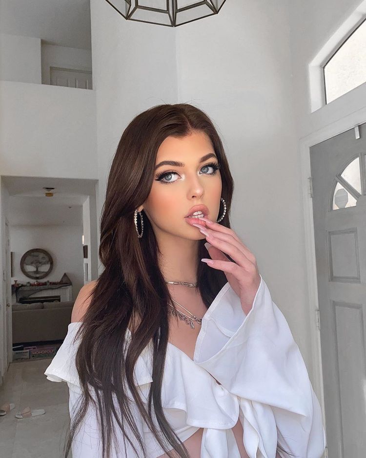 Me and my mom (<a href="/BadElenaGilbert/">🩸Elena Marie Patrova🩸</a>)