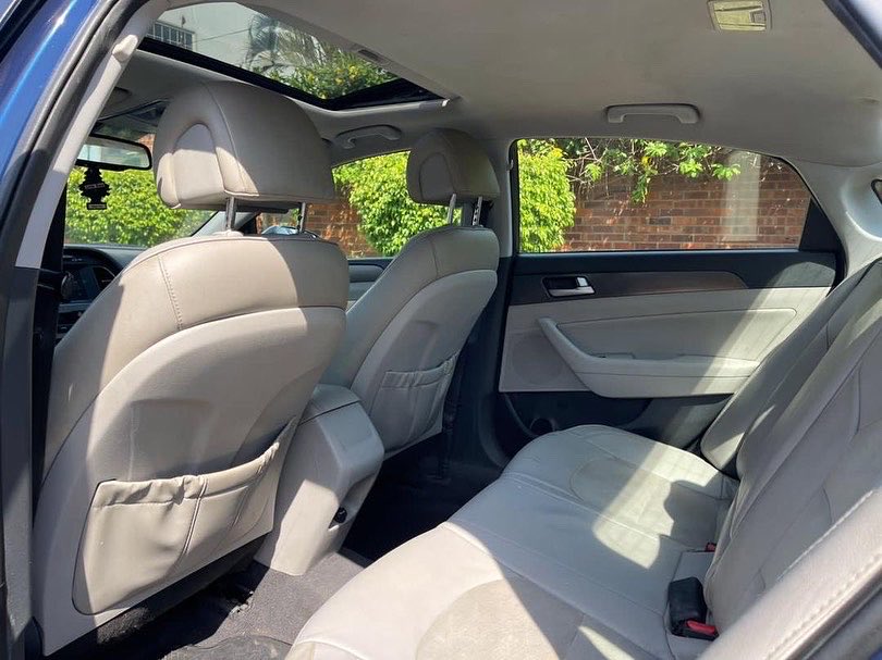 richnans_cars's tweet photo. 🔥MERCEDEZ BENZ A220 4MATIC🔥
2020 Model
Leather Seats 
Sunroof 
Ambient Lighting 
Alloy Wheels 
1640km
2.0ltr
Prize Ghc 325,000 slightly negotiable 
Call/WhatsApp 0574371357

⭐️Purchase and unleash your dream drive⭐️ #carsforsale #forsale #carsghana #mercedesbenz  #richnanscars https://t.co/qs4C4akzgv