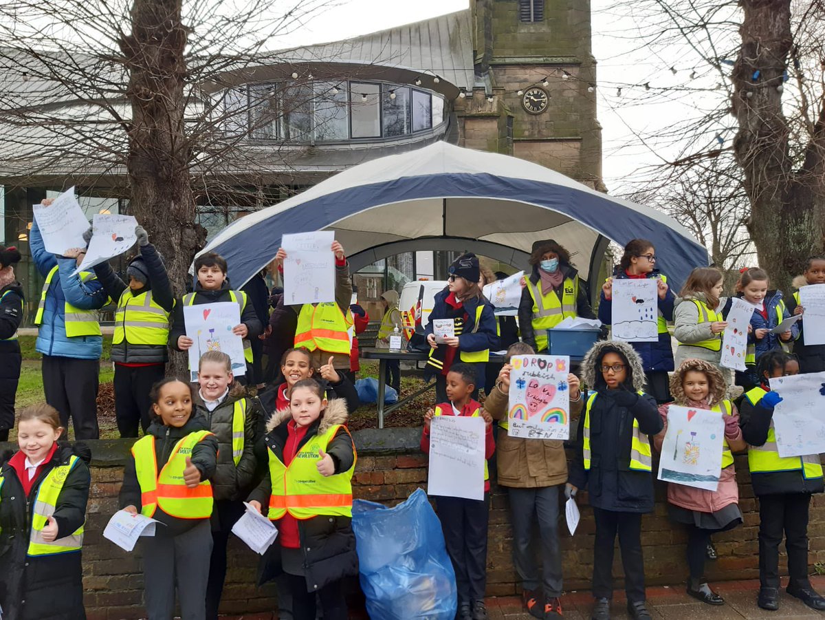 StBarnabasSch's tweet photo. We are proud of our young leaders for making a difference to their community by sharing a positive message and doing a litter pick. A big thank you to Reverend Emma and Suzy, and everyone at St Barnabas church and Erdington Litter Busters for making this possible. @ABYyouthtrust https://t.co/YBgzRw1ToD
