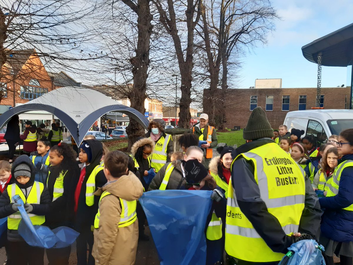 StBarnabasSch's tweet photo. We are proud of our young leaders for making a difference to their community by sharing a positive message and doing a litter pick. A big thank you to Reverend Emma and Suzy, and everyone at St Barnabas church and Erdington Litter Busters for making this possible. @ABYyouthtrust https://t.co/YBgzRw1ToD