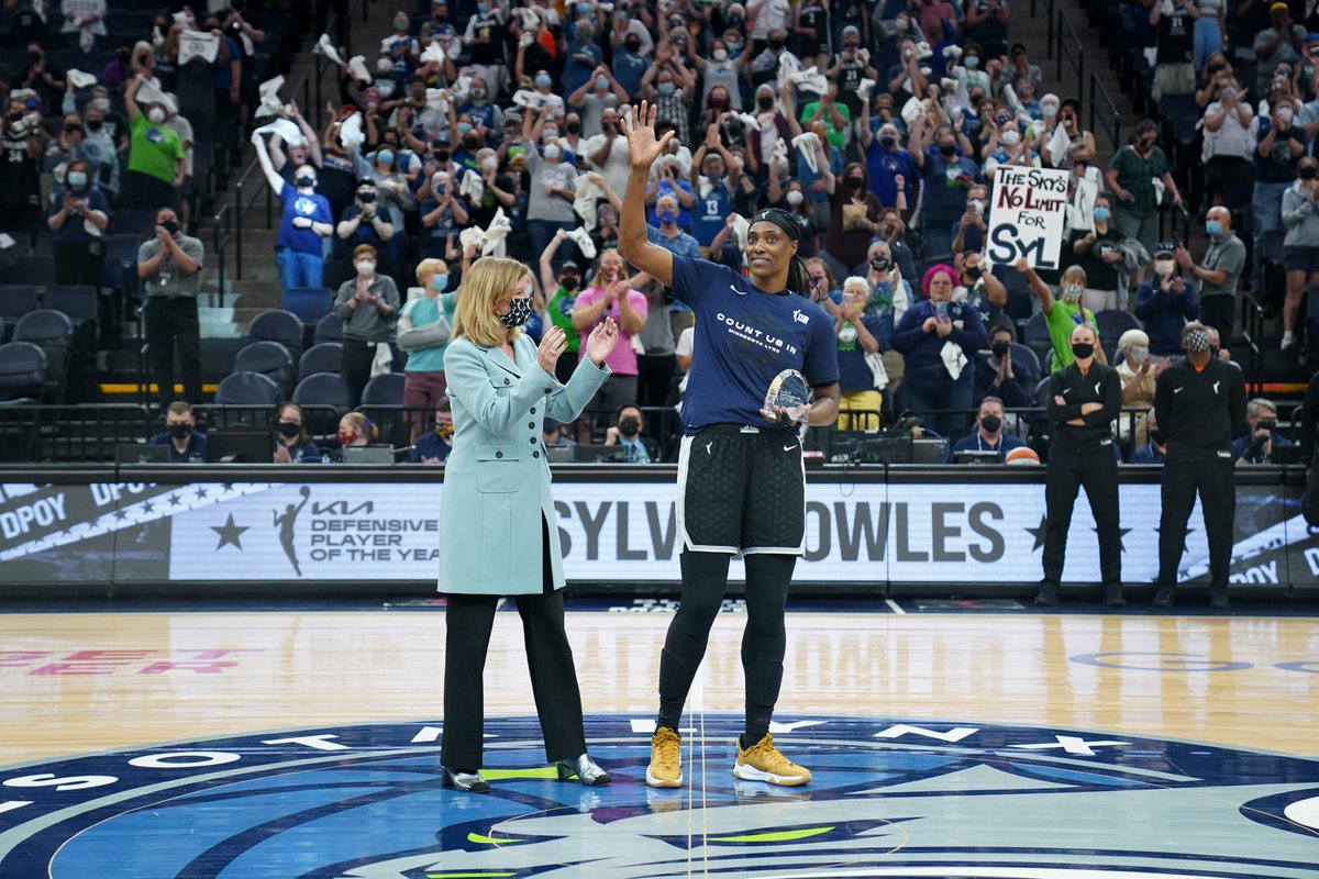 🏆 2x Champion 🏆 2x Finals MVP 🏆 4x DPOTY 🏆 2017 MVP One of the best to EVER play 🧡 @SylviaFowles #WNBAFreeAgency