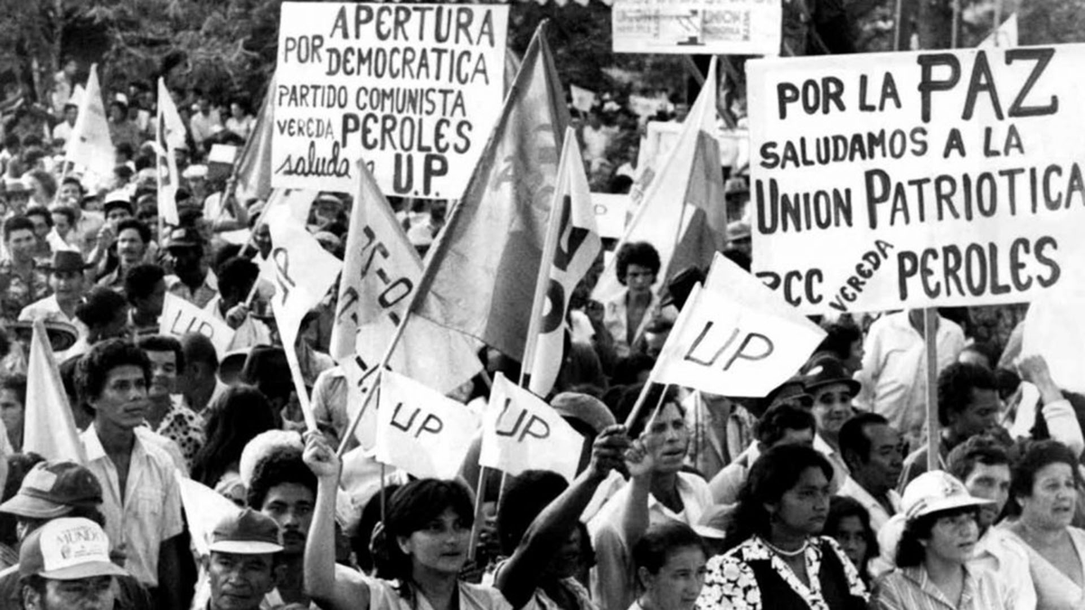 periodistan_'s tweet photo. 1) #IPGlobal fue un programa de 1 hora, sábados a las 21, en el que no esquivábamos ningún tema y además, dábamos lugar a agenda que en otros lugares NO EXISTE: con profundidad, análisis...
¡Hicimos un programa especial sobre la violencia en Colombia!
https://t.co/ILRQQXD8Jn https://t.co/Dlc2DqdjWs