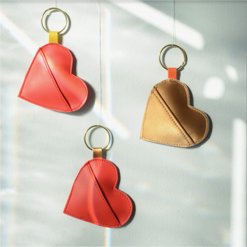 LITEwinnipeg's tweet photo. Keep a reminder of your love for the community with you, year round!

From now through March 31st, we've got a limited number of Community Heart keychains available for donors.

Get yours with a donation through https://t.co/7q9k8R1C8T today! https://t.co/NDXbuG4BWH