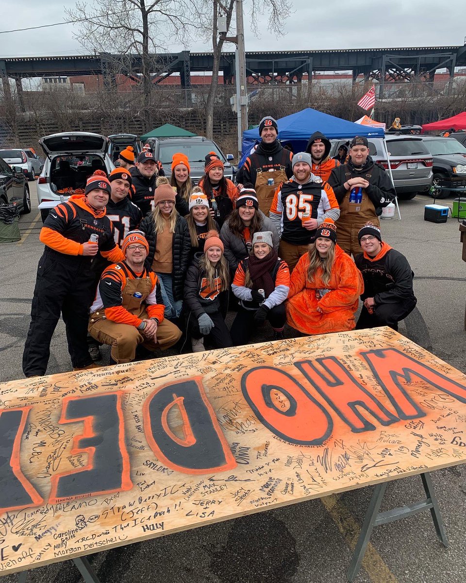 jodi_duccilli07's tweet photo. Going to shoot my shot because why not. My family LOVES the Bengals. My fiancée along with my brothers and cousins purchased a bengals bus for this season, and it has been incredible. A few of us even got tattoos Saturday for our team. I’m dying to go to this game. #WhoDey https://t.co/FzICIBGTjT