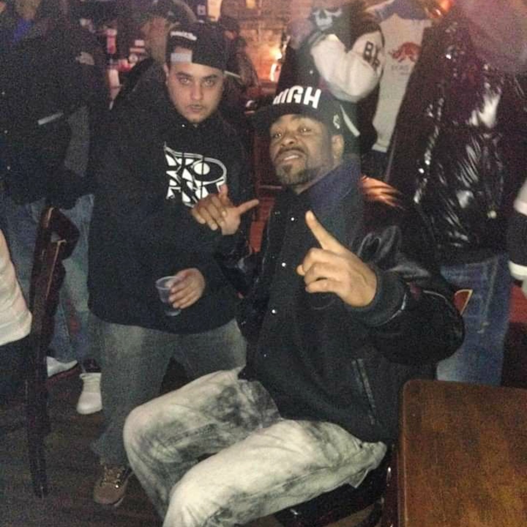 DAREALDROPESCI's tweet photo. #tbt #throwbackthursday #throwback #dropesci #wayback #methodman WHEN MEF ASKED TO BE ON HIS ALBUM WHEN I FINISHED MY SET! SHOUT TO THE BIG BRO! SALUTE! https://t.co/mGmdXldT7t