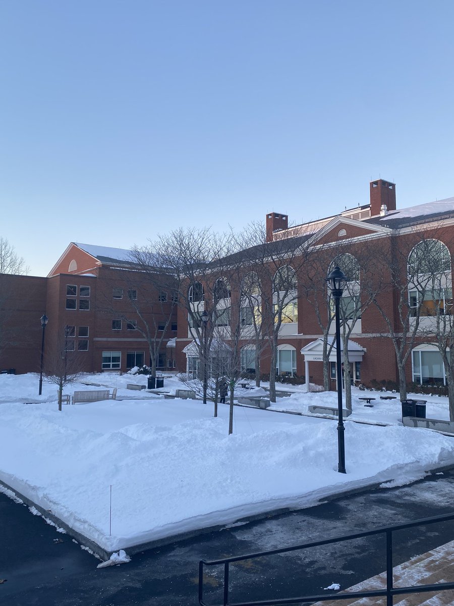 bentleygrad's tweet photo. Hope you are all having a Wonderful Winter-full Wednesday :)
#bostonwinter
#university
#wednesdayvibes
#beautifulcampus
#bentleyuniversity https://t.co/iX2AFLbt3K